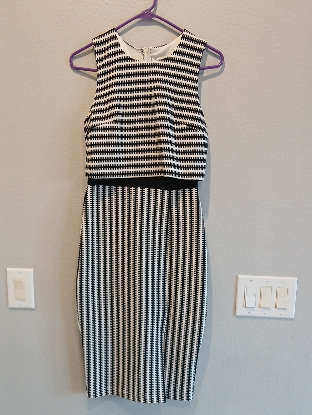 Bisou Bisou Size 2 Black and White Sleeveless Patterned Office Work Dress